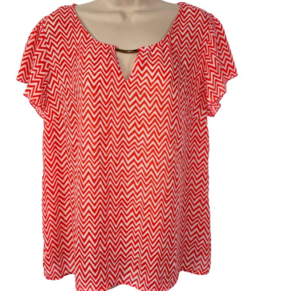 NEW DIRECTIONS Petite XL Red White Chevron Top!
